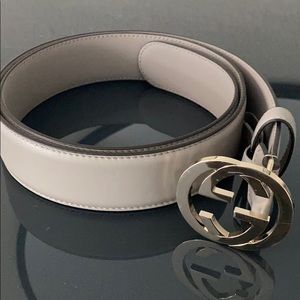 Gray/Silver Gucci Logo Belt Size 14/95B